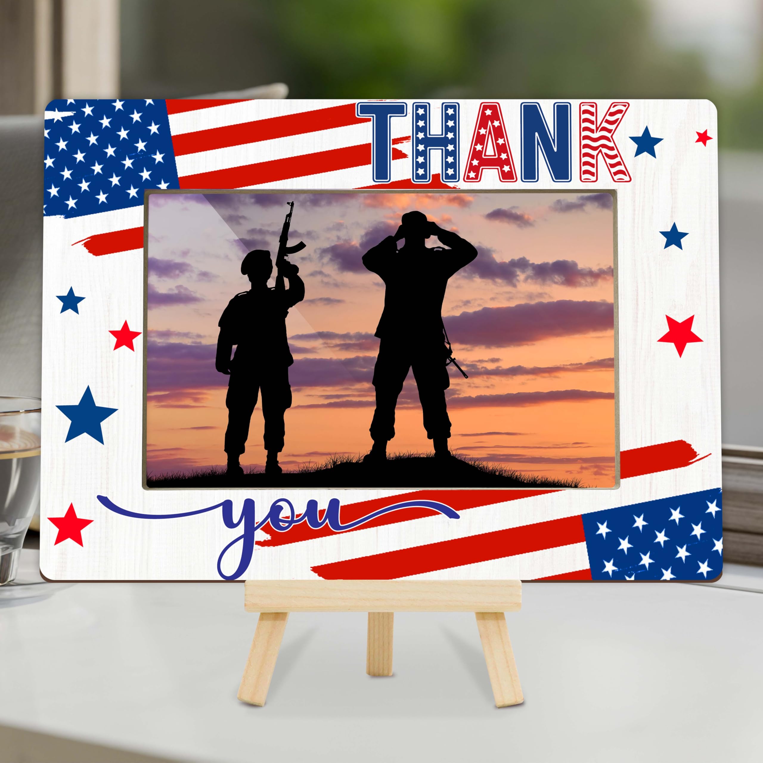 アメリカ米軍　メダル付フォトフレーム Amazon.com - Cazhes American Flag Picture Frame, Military